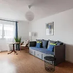 Nicolas - 2 Chambres, Balcon, Parking Prive, Clim