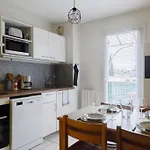 Nicolas - 2 Chambres, Balcon, Parking Prive, Clim 公寓 *