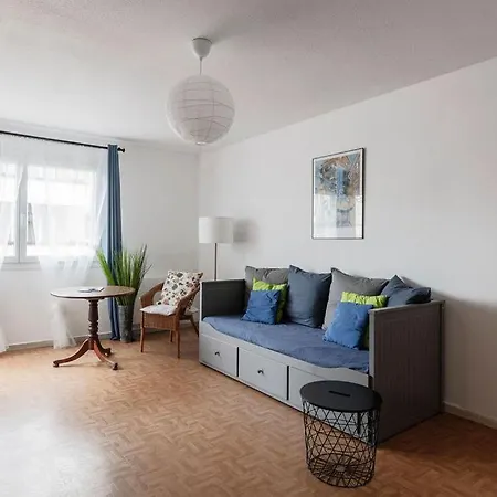 Nicolas - 2 Chambres, Balcon, Parking Prive, Clim