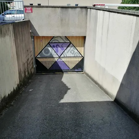 Nicolas - 2 Chambres, Balcon, Parking Prive, Clim Apartment Grenoble