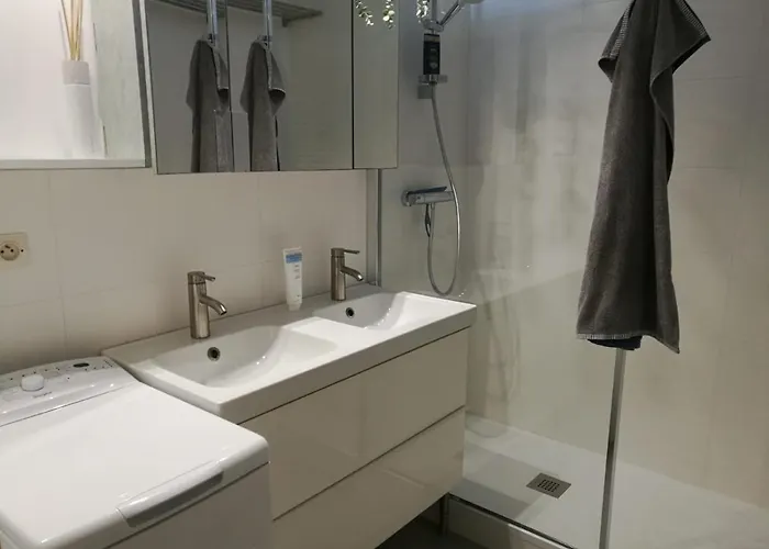 Nicolas - 2 Chambres, Balcon, Parking Prive, Clim * Grenoble