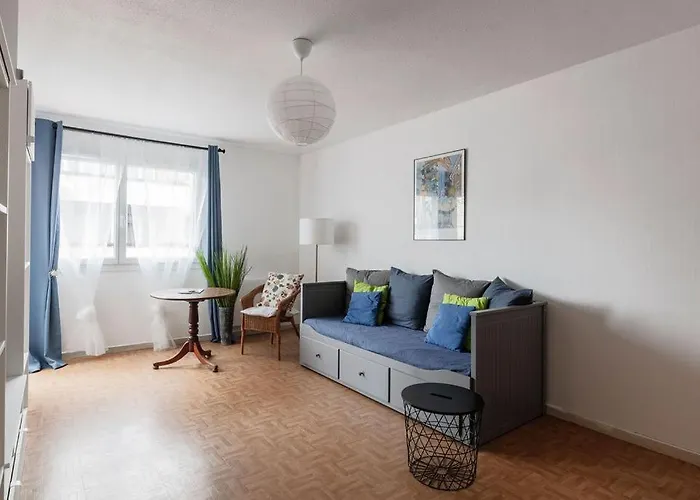 Nicolas - 2 Chambres, Balcon, Parking Prive, Clim