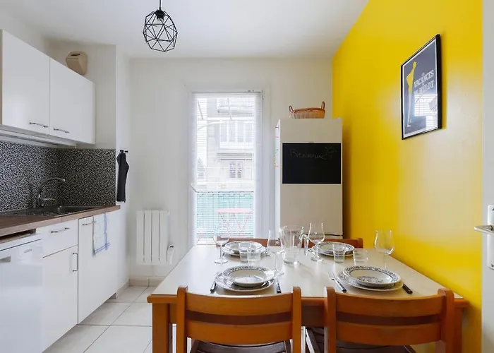 Nicolas - 2 Chambres, Balcon, Parking Prive, Clim *