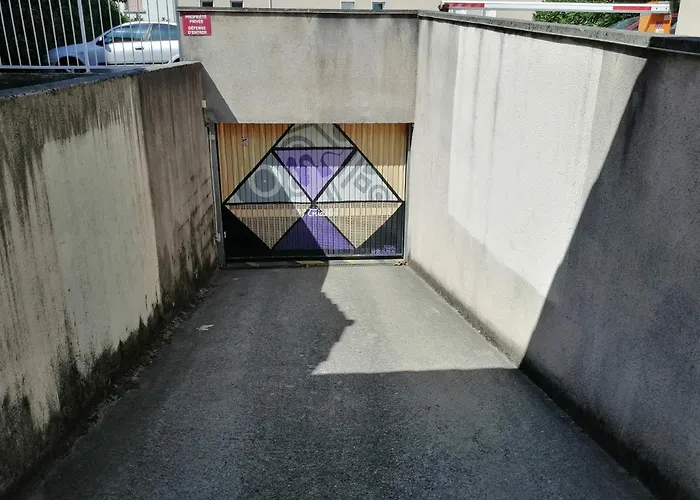 Nicolas - 2 Chambres, Balcon, Parking Prive, Clim דירה גרנובל