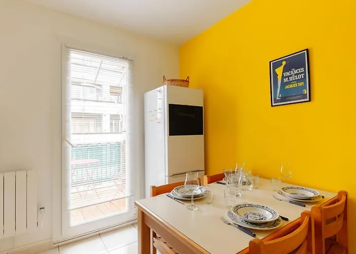 Nicolas - 2 Chambres, Balcon, Parking Prive, Clim Apartment *