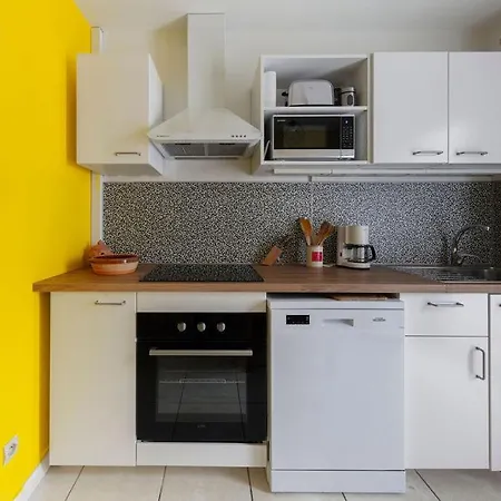 Nicolas Iii, Parking Privé, Clim, Balcon *